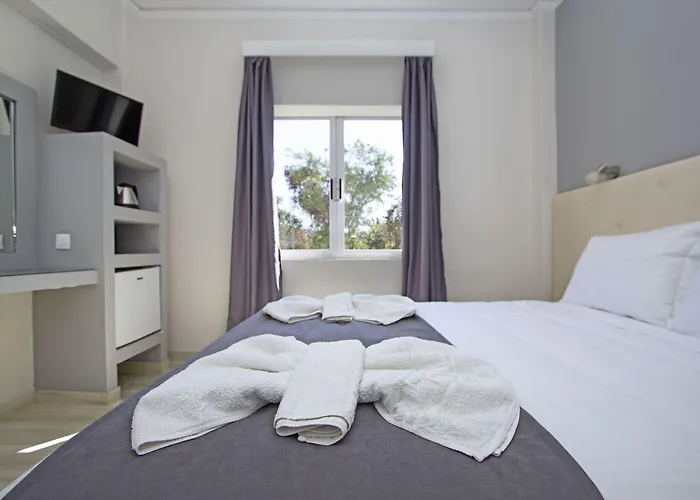 San Georgio Hotel (Adults Only) 3* アギオス・ゲオルギオス・パゴン